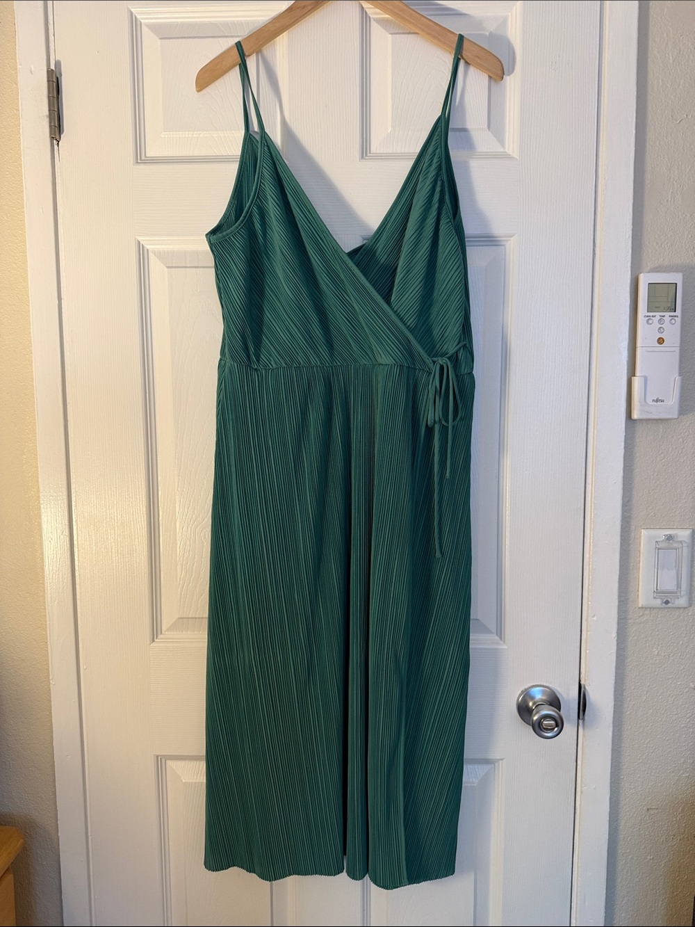NWT H&M Green Pleated Midi Dress